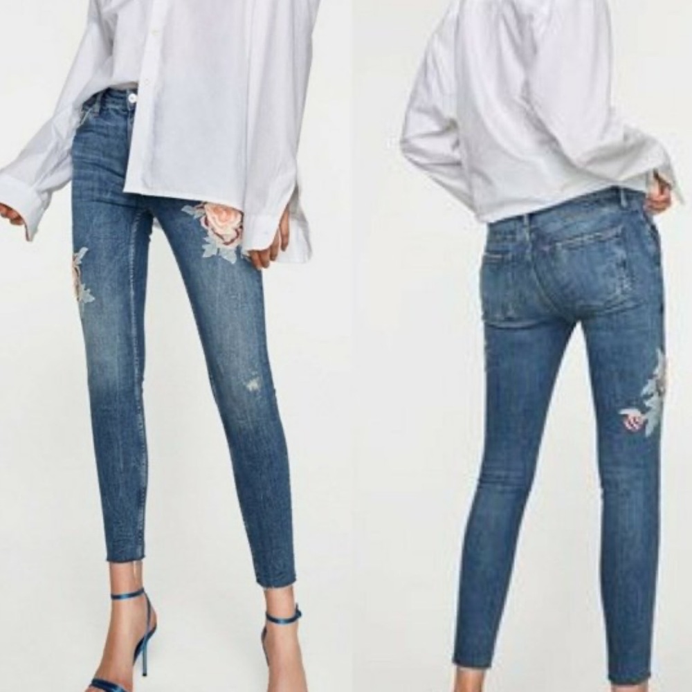 🩶Zara Floral Embroided Jeans